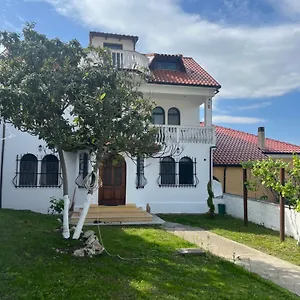 Taga Kruje